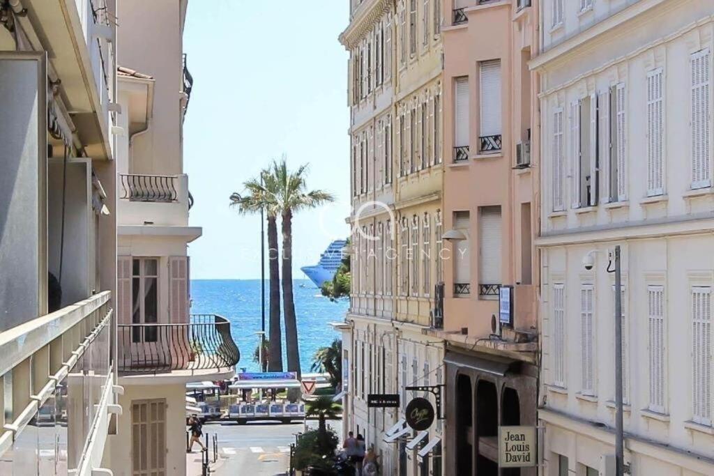 Superbe Avec Terrasse 1mn Des Plages De La Croisette *